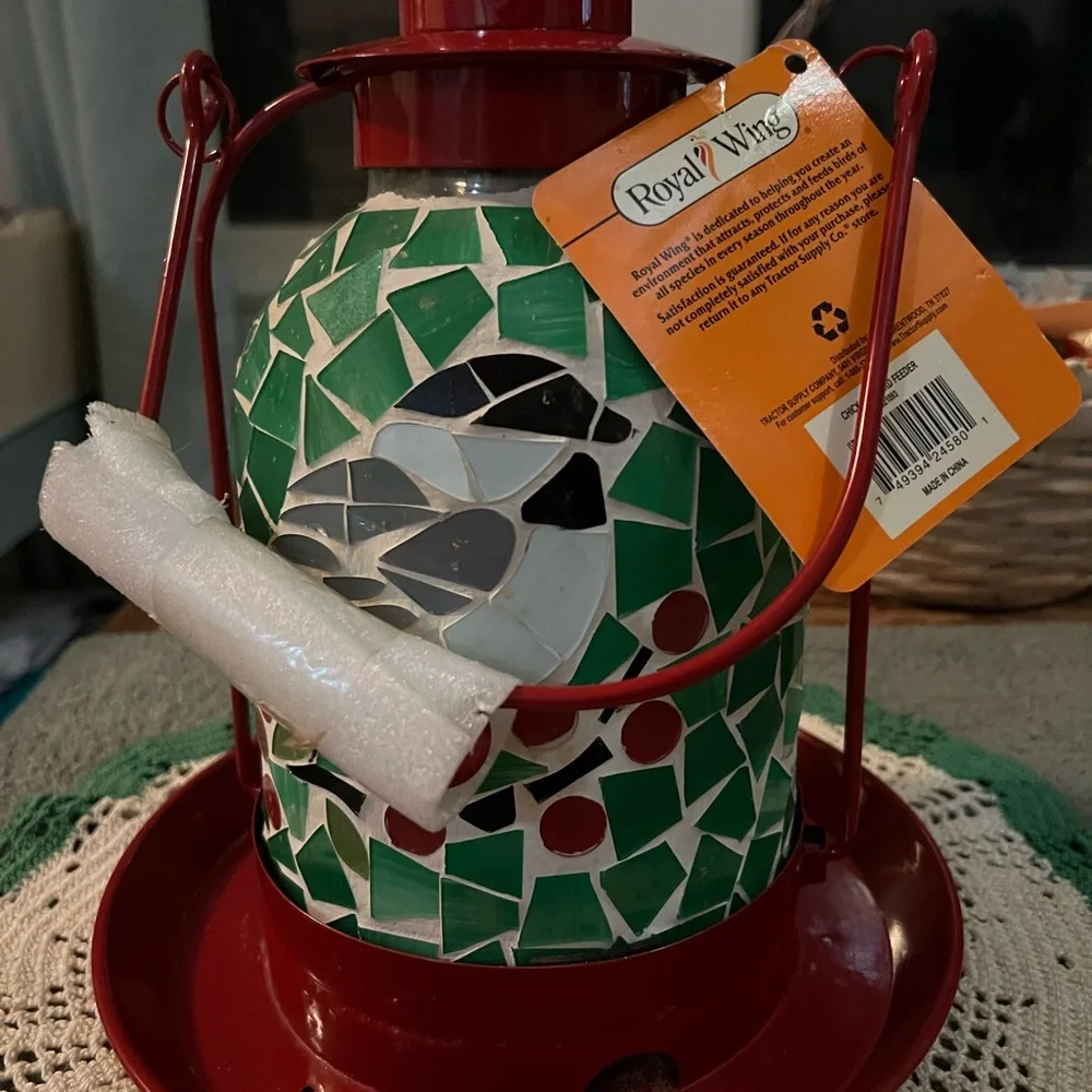 NWT Large Mosaic Bird Feeder - Featuring Red and Green Bird